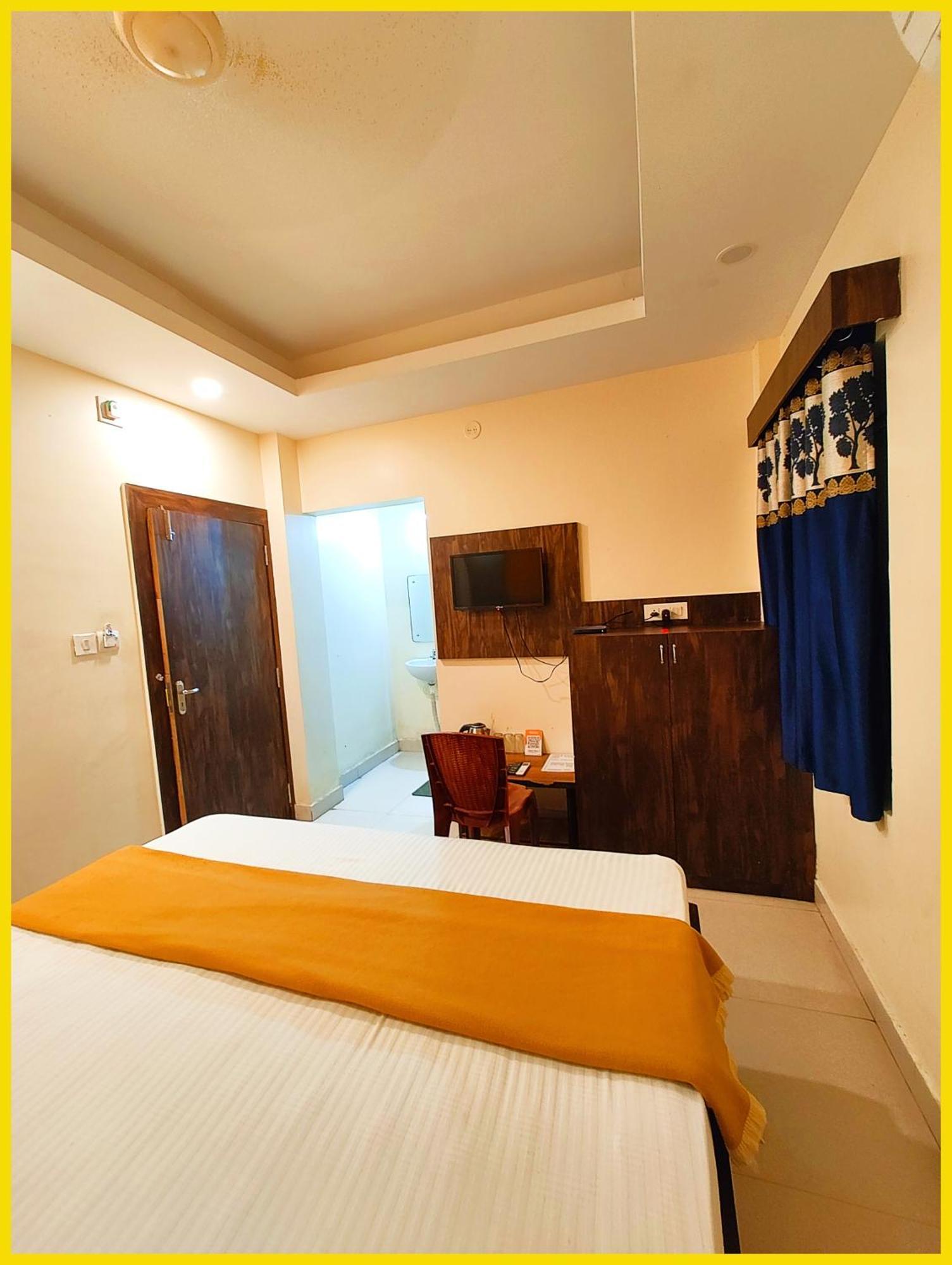 Jagdish Palace Near Sea - Free Wifi - Lift & Parking Facility - Fully Air Conditioning Luxuary - Premium In